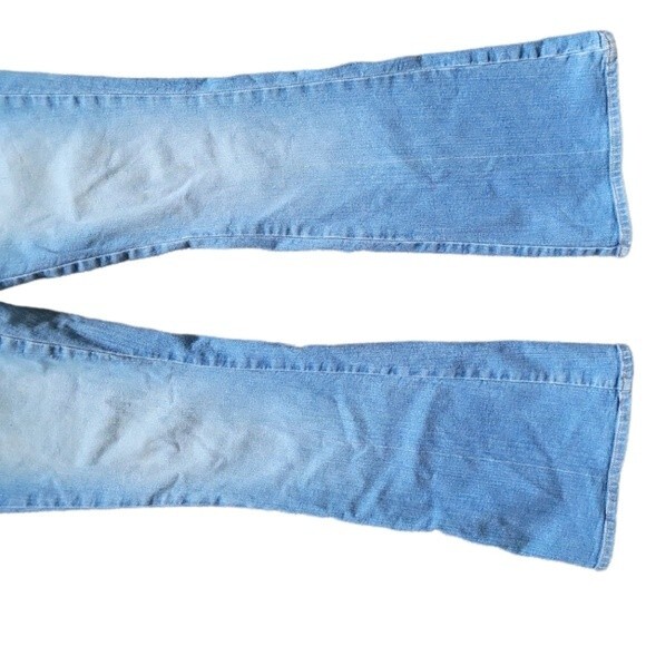 G UNIT Blue Flare Jeans - 9 - Picture 5 of 12